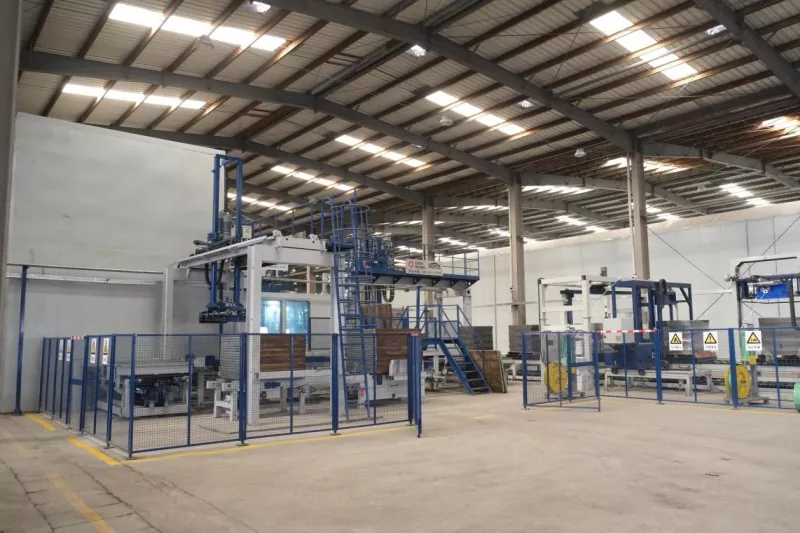 Cambio rapido dello stampo: macchine a blocchi QGM per una produzione flessibile di prodotti